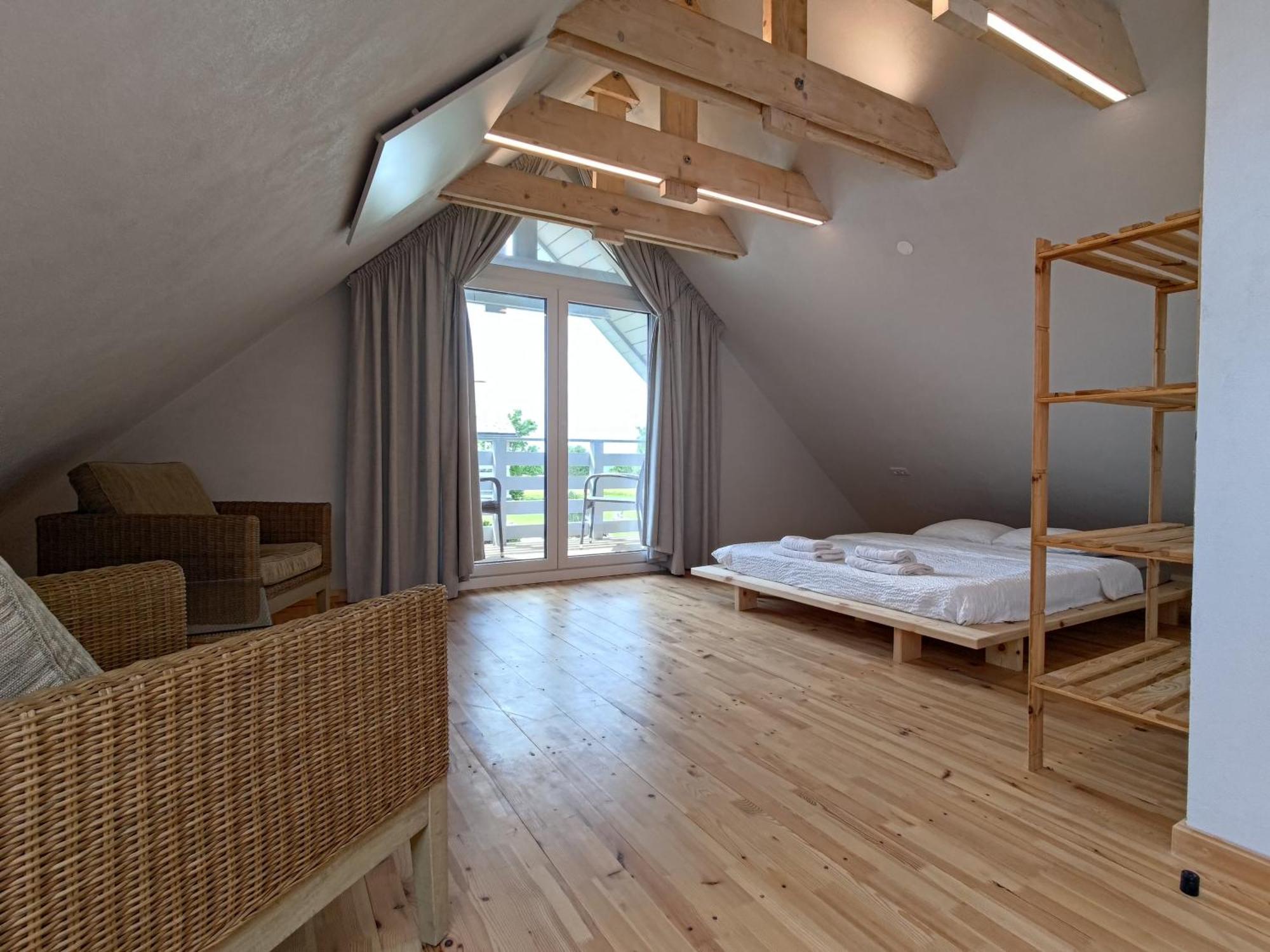 Cetri Veji Hotell Jurkalne Exteriör bild